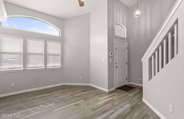 12162 SAINT LUCIA Drive Gallery 2