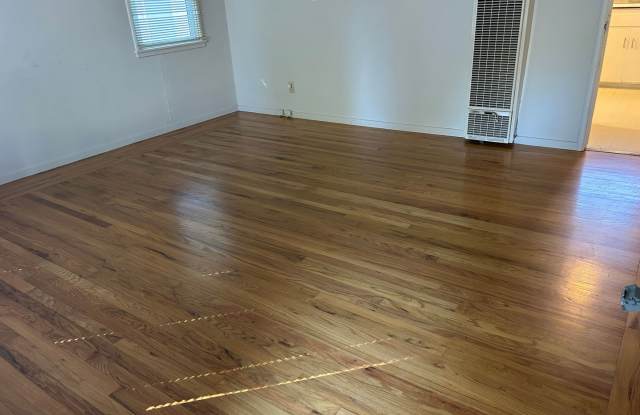 1 Bedroom, 1 Bath Sebastopol Gem Gallery 3