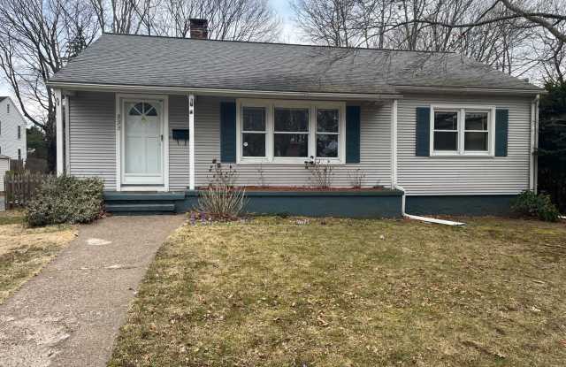 3 Bedroom Ranch Morris Cove - 333 Townsend Avenue, New Haven, CT 06512