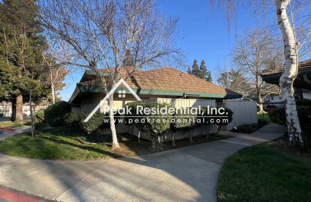 Very Nice Greenhaven 2bd/1ba Condo in Gated Community - Must See photos photos