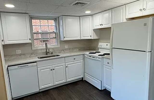 Welcome to 238 Mount Vernon Street — a spacious 3-bedroom, 1.5-bath apartment in Lawrence, Massachusetts. Gallery 3