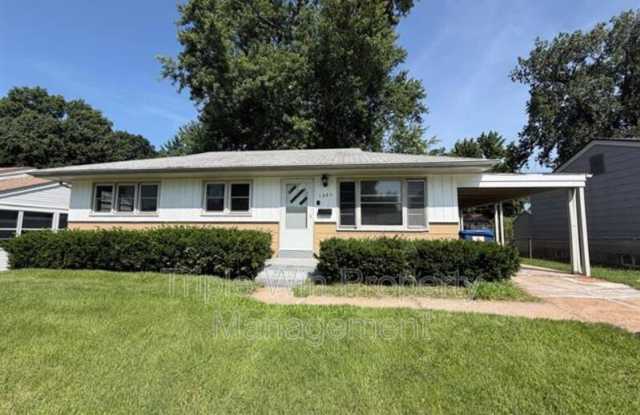 1695 Crowder Dr photos photos