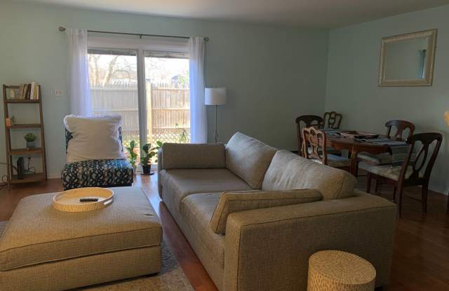 Haverford Circle renovated 3 Bedroom Townhome Gallery 3