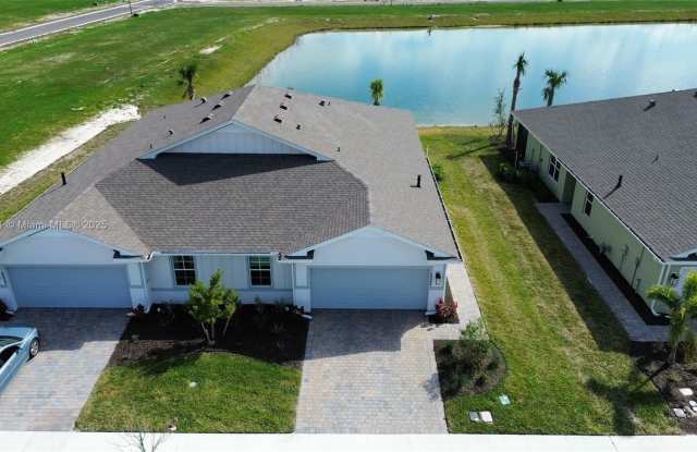 44448 palm frond dr photos photos
