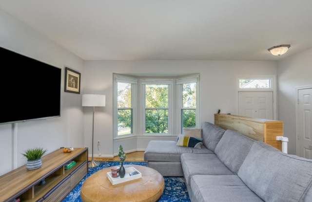 5854 WATERMARK CIRCLE Gallery 4