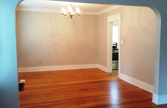 2120 N Washington Gallery 3
