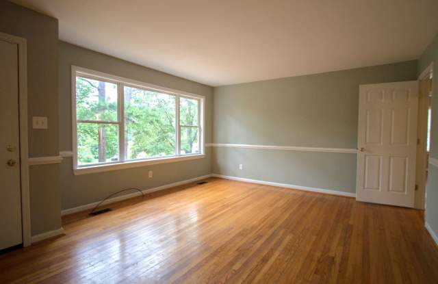 New For Rent! Gallery 4
