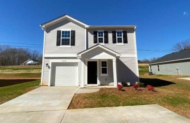 Beautiful 3 Bedroom, 2 1/2 Bathroom Home off Robinhood Rd in Winston! photos photos