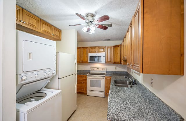 13840 Via Flora - 13840 Via Flora, Palm Beach County, FL 33484