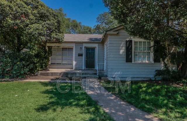 2406 30th Street photos photos