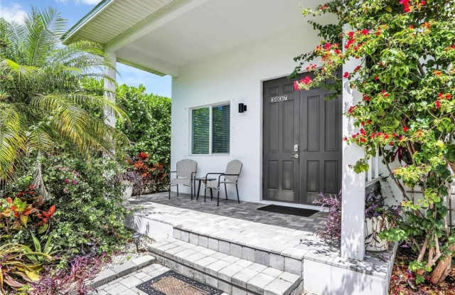 3037 Lunar St Gallery 2