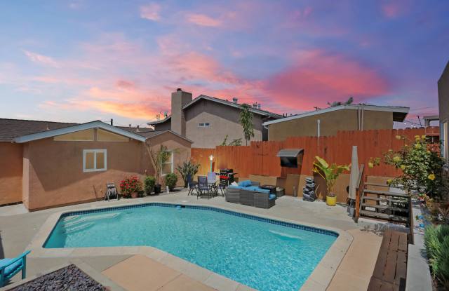 5122 Ellsworth St photos photos