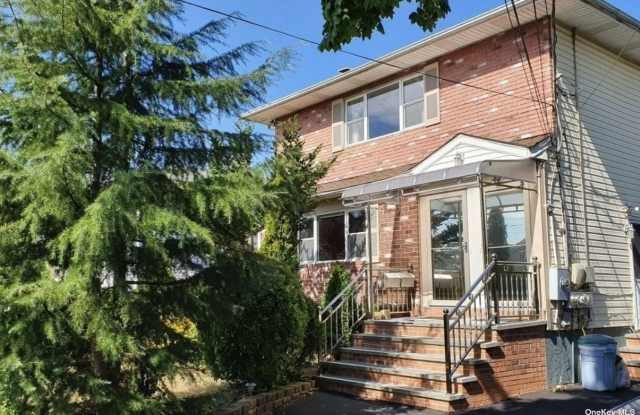 134 Calvert Avenue - 134 Calvert Avenue, West Babylon, NY 11704