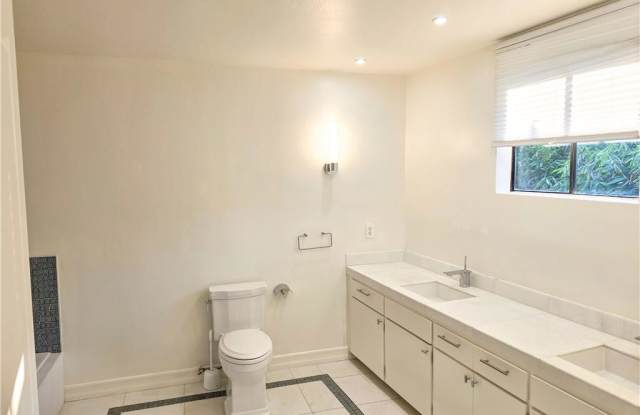 1310 South Roxbury Drive - 1310 South Roxbury Drive, Los Angeles, CA 90035