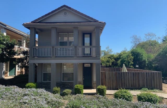 1346 New Hampshire Court Unit 5 - 1346 New Hampshire Court, Salinas, CA 93905