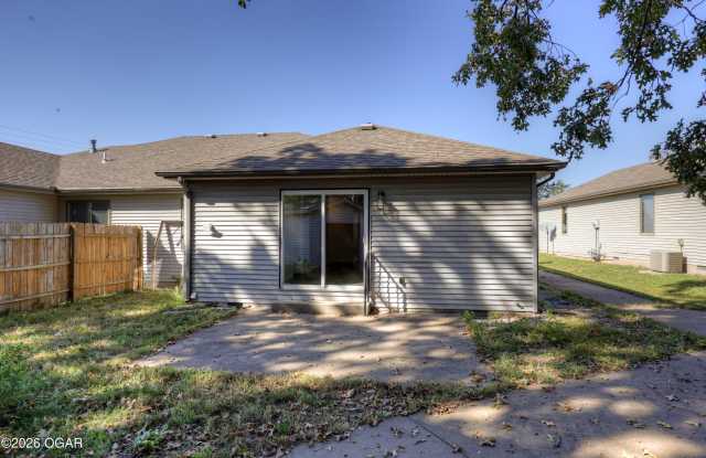 117 W Briarbrook Lane Gallery 4