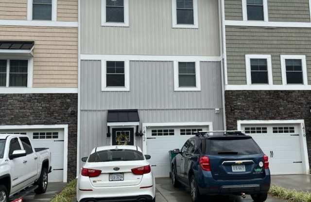 Popular Congers Creek town home - Lots of Storage and Garage photos photos