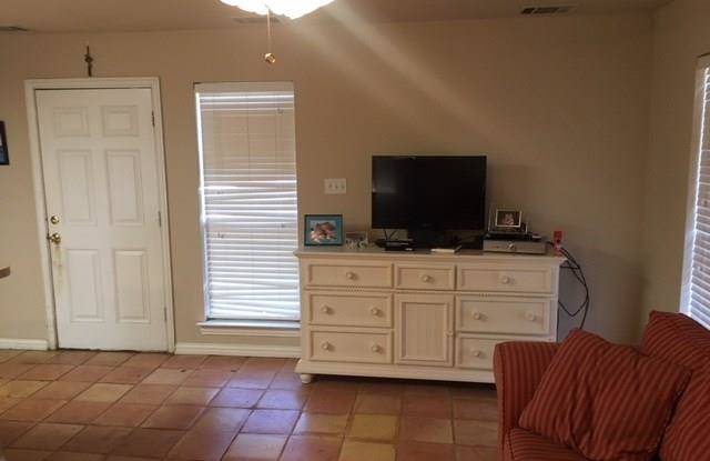 440 CROSS TIMBERS Drive Gallery 4