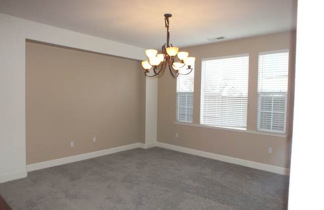 Serrano 5 bed 4 bath 4k+ sf! Gallery 4