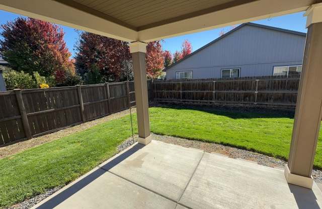 3 Bedroom / 2.5 Bath Duplex in Deer Crossing Community Gallery 3