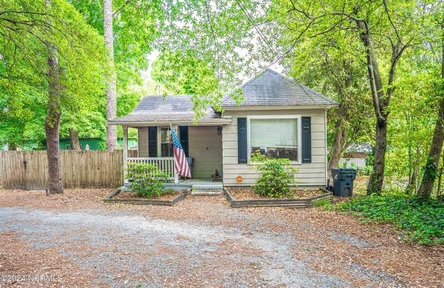 260 North May Street - 260 North May Street, Southern Pines, NC 28387