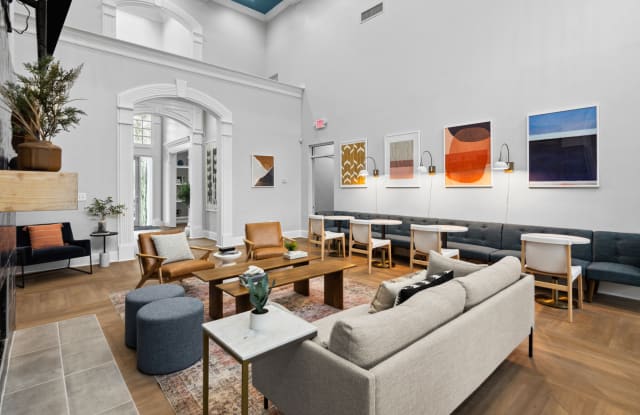Creekside Corners Gallery 3