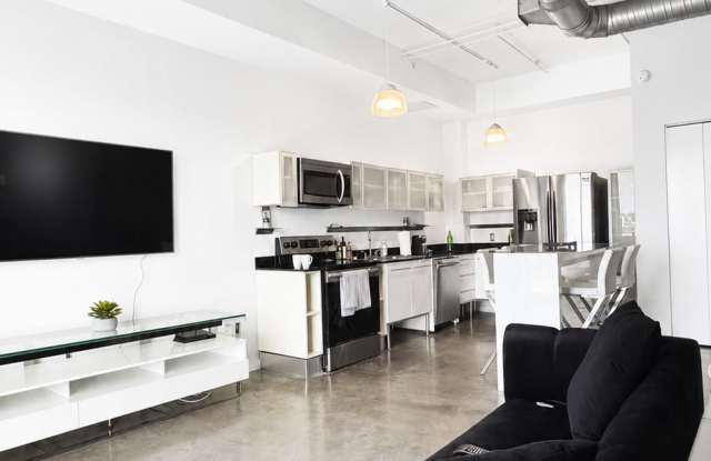 10 Southwest South River Drive Gallery 2