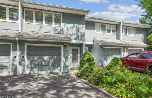 121 Marion Dr photos photos