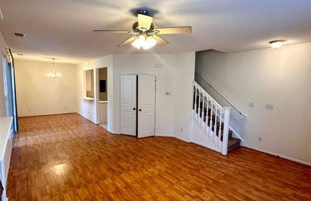 Two story all brick quad style townhouse within a great community! Gallery 4
