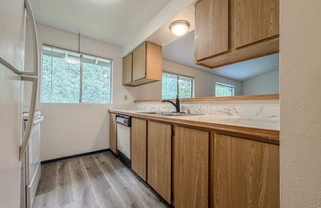20421 28th Avenue West - B Gallery 3