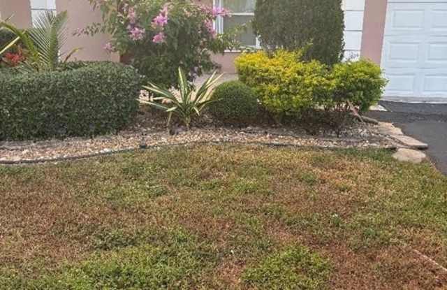 8109 NW 74th Ter photos photos