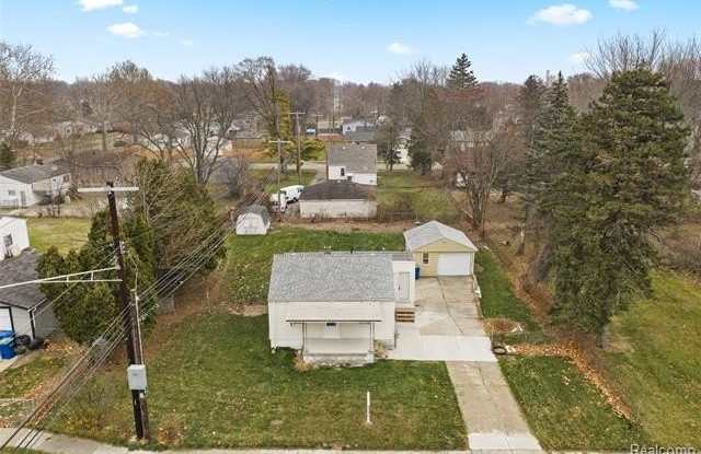 21118 Wellington Avenue E photos photos 21118 Wellington Avenue E photos photos