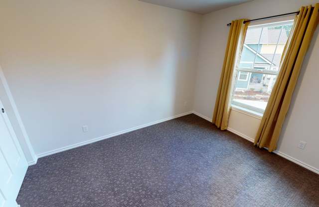 342 Ford Ave - 342 Ford Avenue, Bremerton, WA 98312