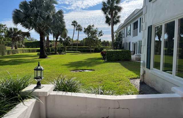 ** 2/2 FIRST FLOOR UNIT ** DELNOR-WIGGINS STATE PARK AND BEACH ** STEPS AWAY FROM POOL ** SEASONAL ** Gallery 3