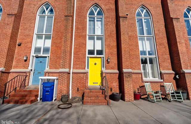 122 W HENRIETTA Street unit: 5 photos photos