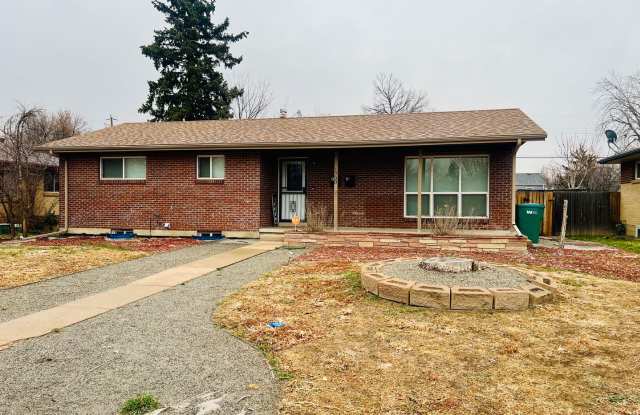 3 Bed-1 Bathroom Available in Anshutz Medical Center Area - Duplex lower unit photos photos