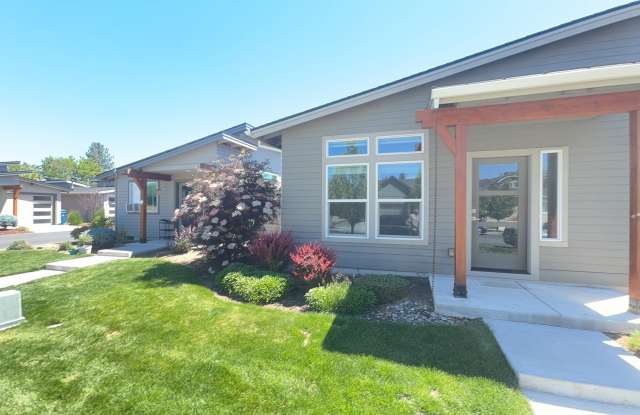 2 Bedroom / 1 Bathroom in NE Bend photos photos