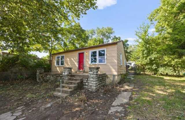 2 bed 1 bath home Gallery 3