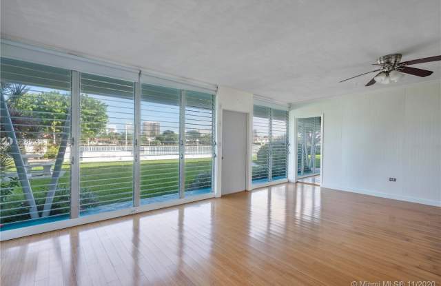 10143 E Bay Harbor Dr Gallery 4