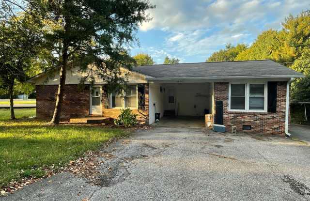 2 bed/ 1 bath duplex with Carport photos photos