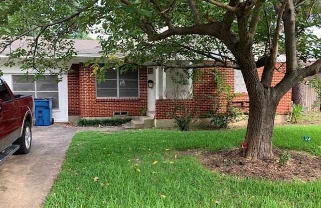 336 Parkwood Place - 336 Parkwood Place, Lewisville, TX 75067