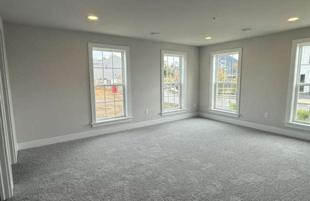 3123 OVERLOOK Drive Gallery 2