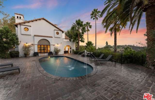 2819 Coldwater Canyon Dr - 2819 Coldwater Canyon Drive, Los Angeles, CA 90210