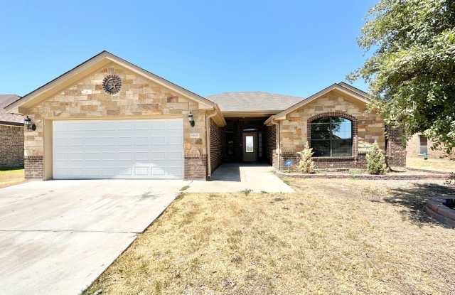 Viewable January 2nd! Small Pets Accepted! - 6601 Deorsam Loop, Killeen, TX 76542