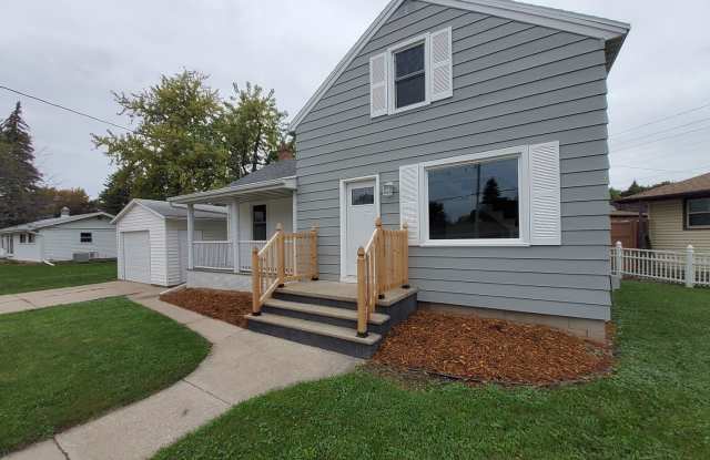 1718 E John Street - 1718 East John Street, Appleton, WI 54915