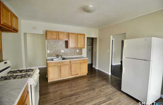 2343 Barnum Avenue Gallery 2