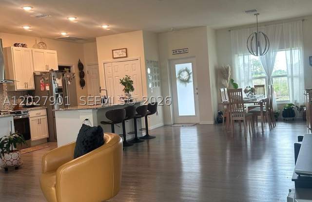 9020 MAC Ct Gallery 2