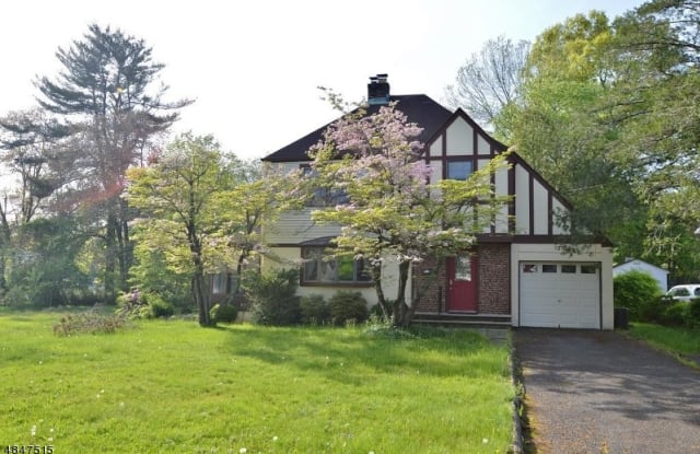123 CATHEDRAL AVE - 123 Cathedral Avenue, Florham Park, NJ 07932