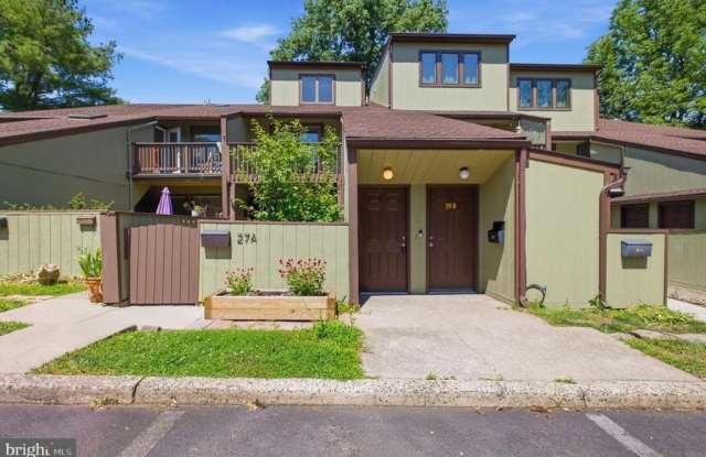27-B DARIEN Gallery 1
