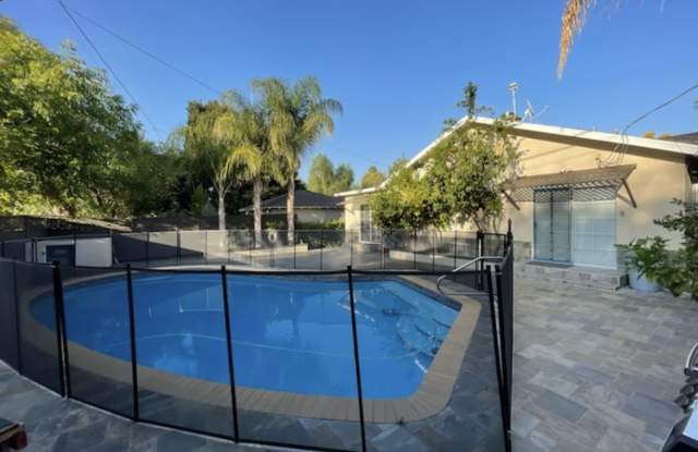 5115 Canoga Avenue - 5115 Canoga Avenue, Los Angeles, CA 91364